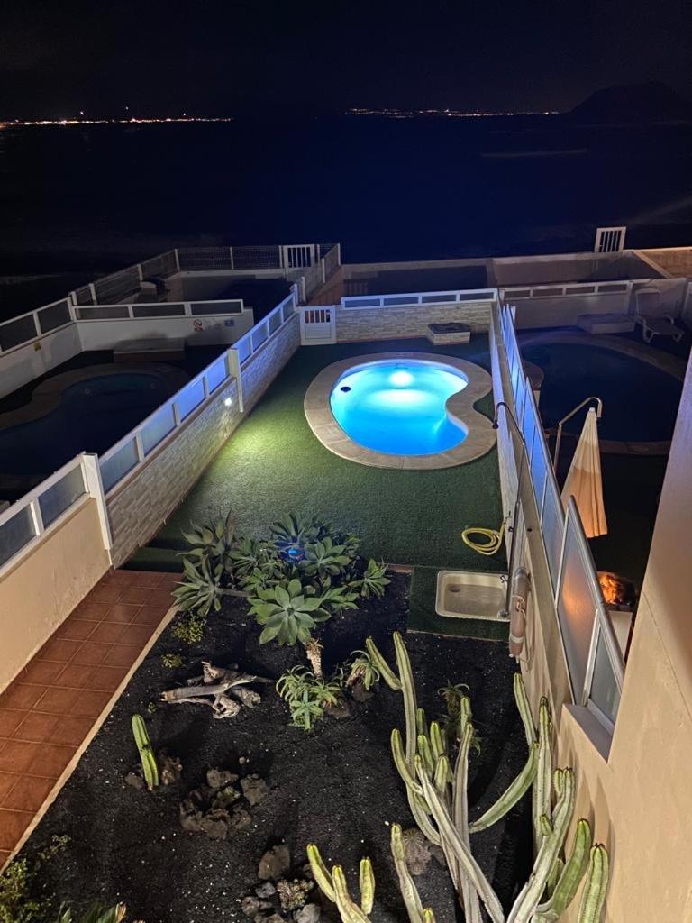 קורלחו Beach Front Villa Vv מראה חיצוני תמונה
